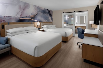 Room, 2 Queen Beds, Ground Floor