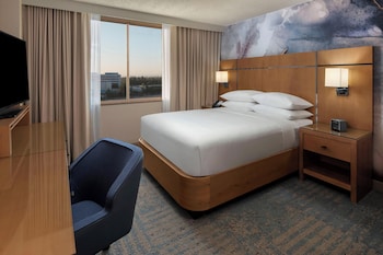 Room, 1 Queen Bed, Tower