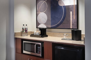 Suite, 2 Double Beds, Courtyard View (Hearing Accessible)