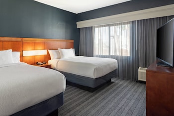 Room, 2 Queen Beds (Hearing Accessible)