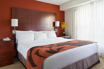 Suite, 2 Bedrooms, Fireplace