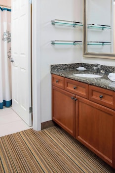 Suite, 2 Bedrooms, Fireplace