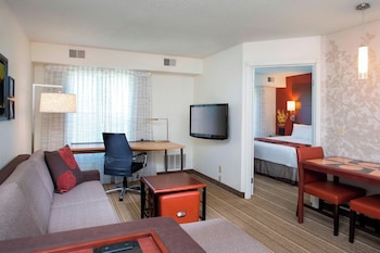 Suite, 1 Bedroom (Mobility/Hearing Accessible, Tub)