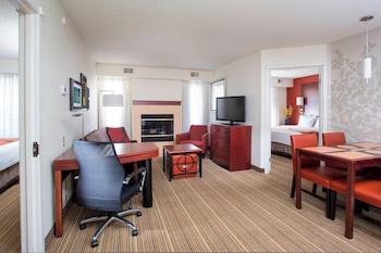 Suite, 2 Bedrooms, Fireplace
