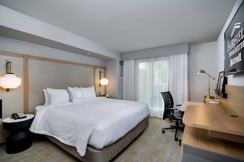 Room, 1 King Bed, Accessible Bathtub