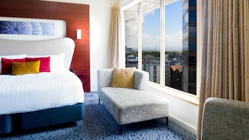 Standard Room, 1 King Bed, City View (High Floor)