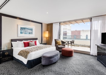 Premium Room, 1 King Bed, Balcony, Ocean View (Club Lounge Access)
