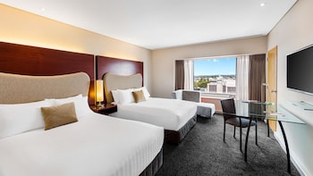 Premium Room, 1 King Bed, Club Lounge Access, City View (High Floor)