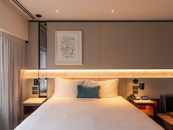 Premium Room, 1 King Bed