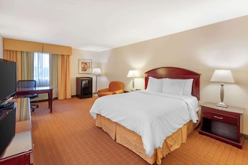 Standard Room, 1 Queen Bed, Non Smoking, Refrigerator