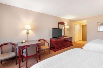 Standard Room, 2 Queen Beds, Non Smoking, Refrigerator & Microwave