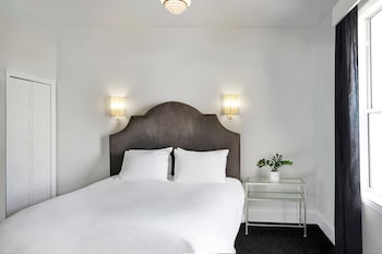 Economy Room, 1 Queen Bed