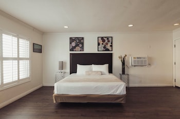 Family Studio Suite, Non Smoking, Kitchen
