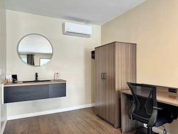 Signature Room, 2 Queen Beds, Non Smoking