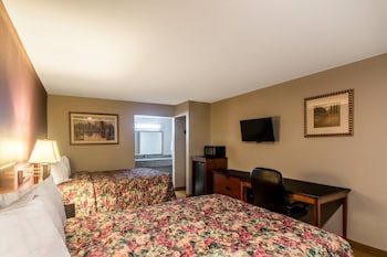 Room, 2 Double Beds, Smoking (Pet Friendly)