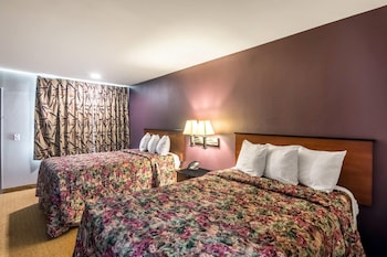 Room, 2 Double Beds, Smoking (Pet Friendly)