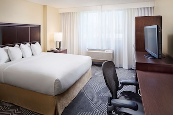 One King Bed, Non-Smoking, Accessible