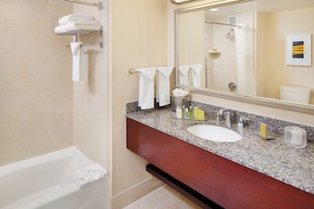 Room, 2 Queen Beds, Non Smoking (Treat Yourself Amenity)