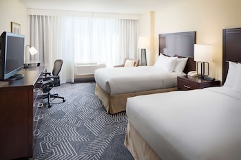 Room, 2 Queen Beds, Non Smoking (Treat Yourself Amenity)