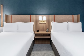 Standard Room, 2 Queen Beds, Balcony