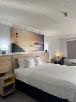Superior Room, 1 King Bed, Non Smoking