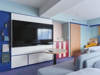 Premium Floor Deluxe Family Room (4 Beds) Non-Smoking