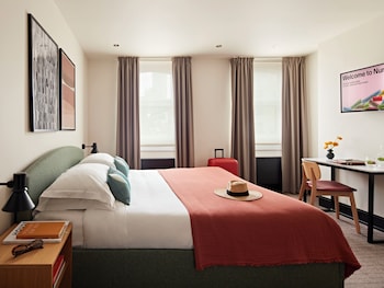 Medium Room