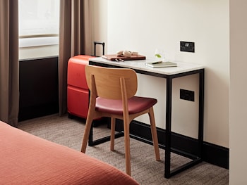Medium Room