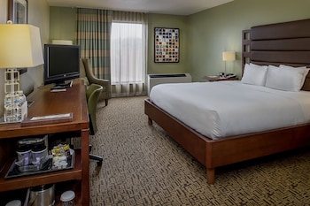 One Queen Bed, Non-Smoking, Accessible