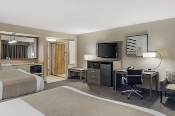Junior Suite, Multiple Beds, Non Smoking, Balcony