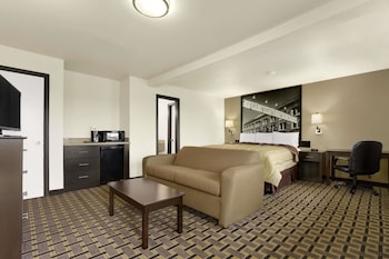 Studio Suite, 1 King Bed, Non Smoking