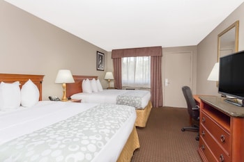Standard Room, 2 Queen Beds, Non Smoking