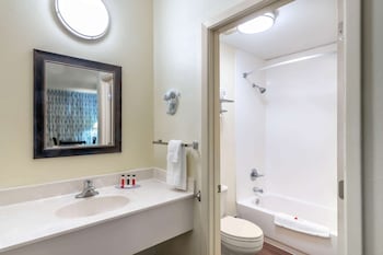 Standard Room, 1 King Bed
