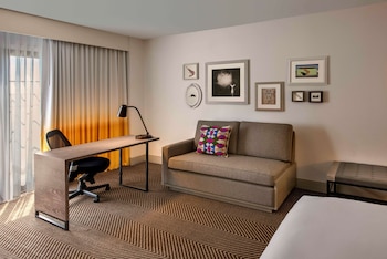 Room, 1 King Bed (Allergen Friendly Feather Free)