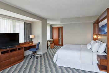 Junior Suite, 1 King Bed with Sofa bed
