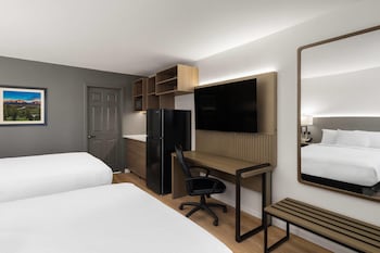 Room, 2 Queen Beds, Non Smoking