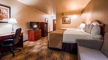 Standard Room, 2 Queen Beds, Non Smoking, Refrigerator & Microwave (Larger Room)