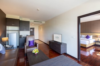 Junior Studio Suite