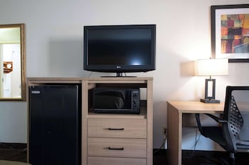 Standard Room, 1 King Bed, Smoking
