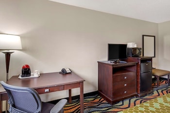 Standard Room, 2 Queen Beds, Non Smoking