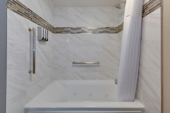 Deluxe Room, 1 King Bed, Jetted Tub