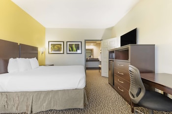 Standard Room, 1 King Bed, Accessible, Bathtub