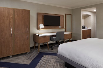 Room, 1 King Bed, City View
