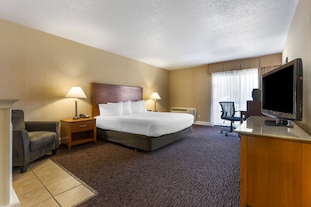 Suite, 1 King Bed, Non Smoking, Jetted Tub
