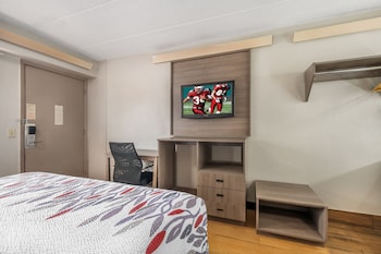 Standard Room, 1 King Bed (Smoke Free)