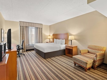Deluxe Room, 1 King Bed with Sofa bed, Non Smoking (2 Person Sofa bed, Shower only)