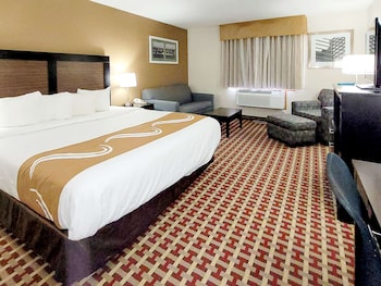Suite, 1 King Bed, Non Smoking, Jetted Tub
