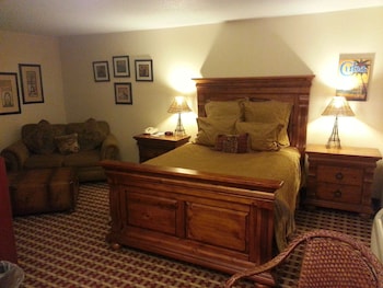 Suite, 1 Queen Bed