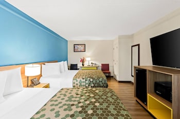 Room, 2 Queen Beds, Smoking
