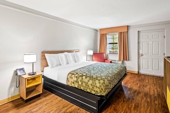 Room, 1 King Bed, Smoking